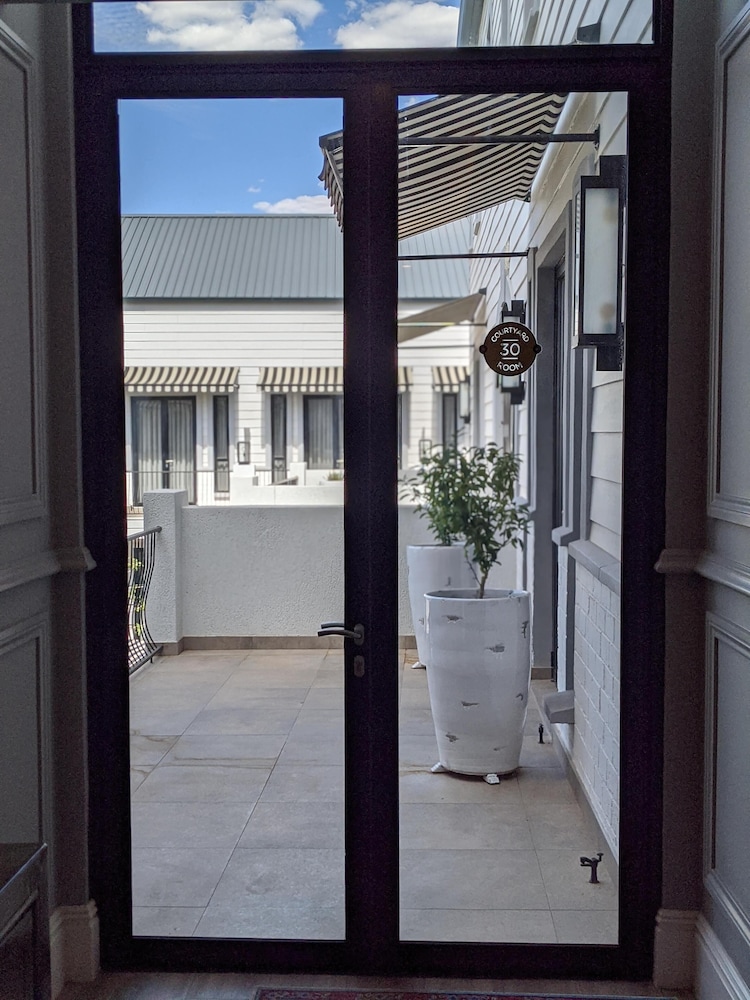 The Weinberg Windhoek 31/76