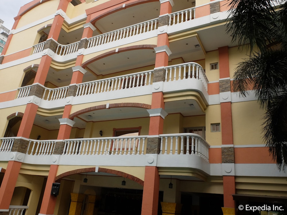 Pacific Breeze Hotel And Resort 2/71