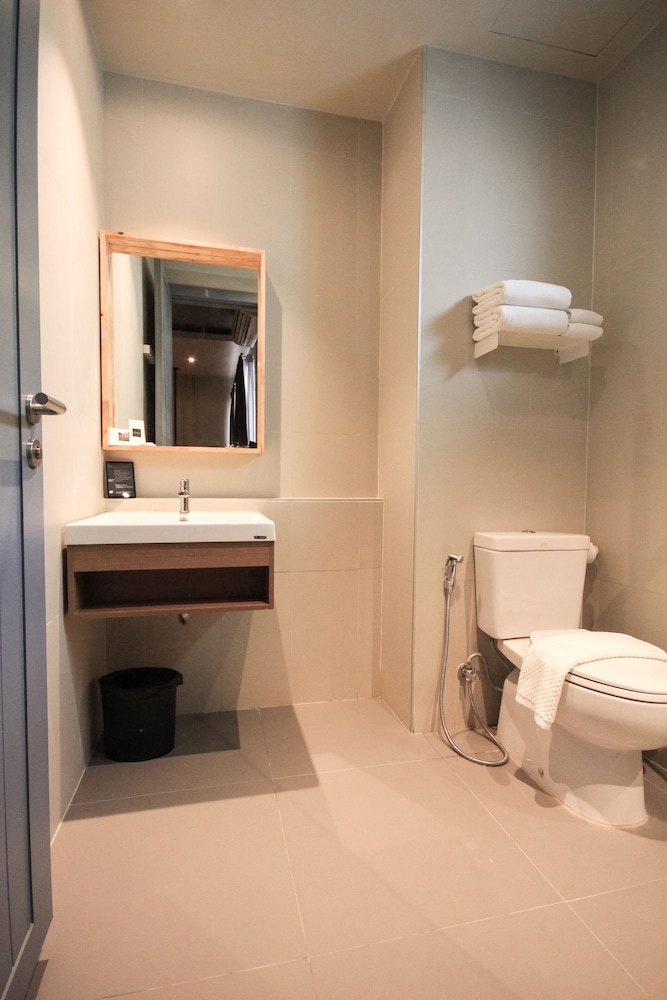 THA CITY LOFT HOTEL 72/72