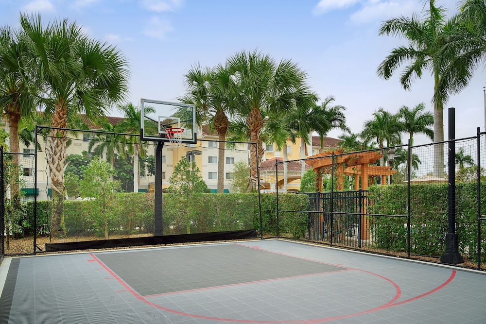 Residence Inn Fort Myers at I-75 and Gulf Coast Town Center 25/53