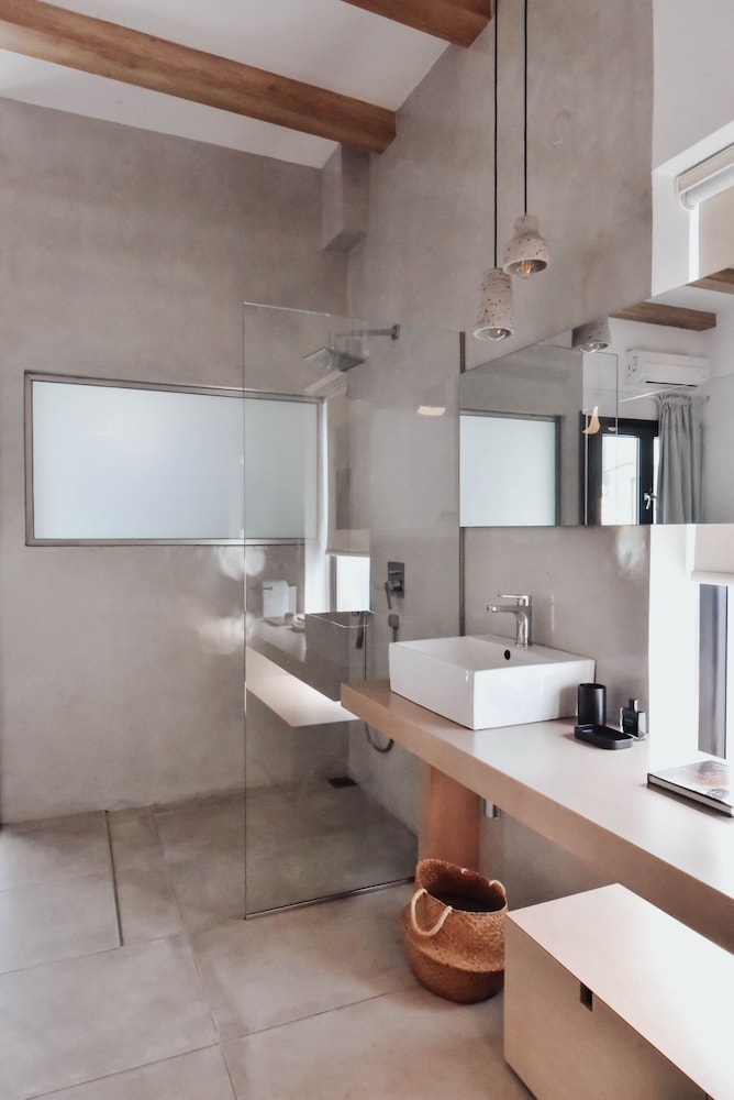 Ikaros Apartments 32/35