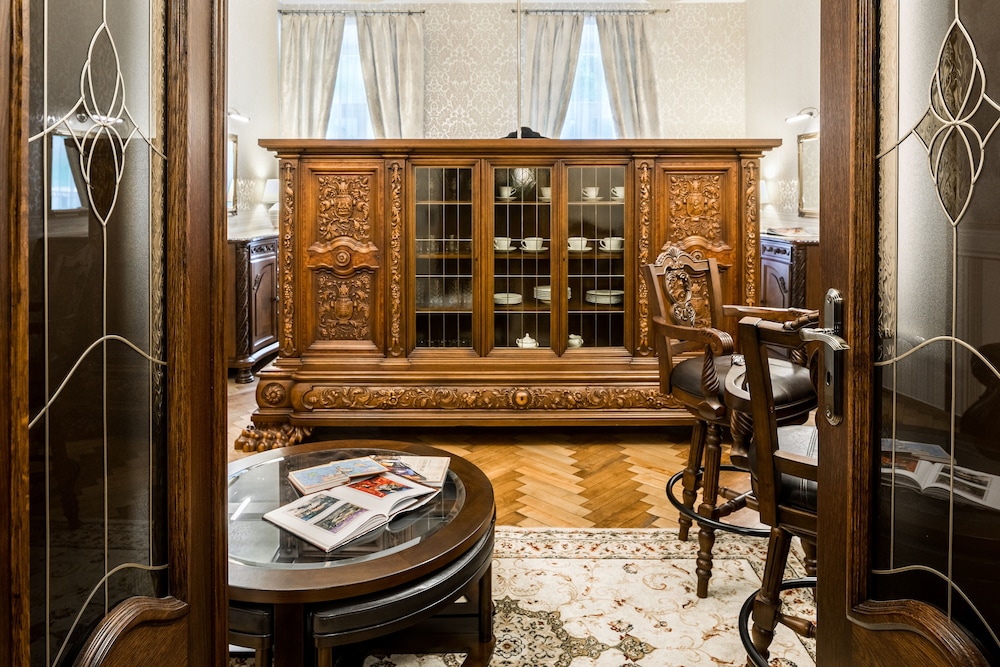 Exclusive Royal Apartments 17/34