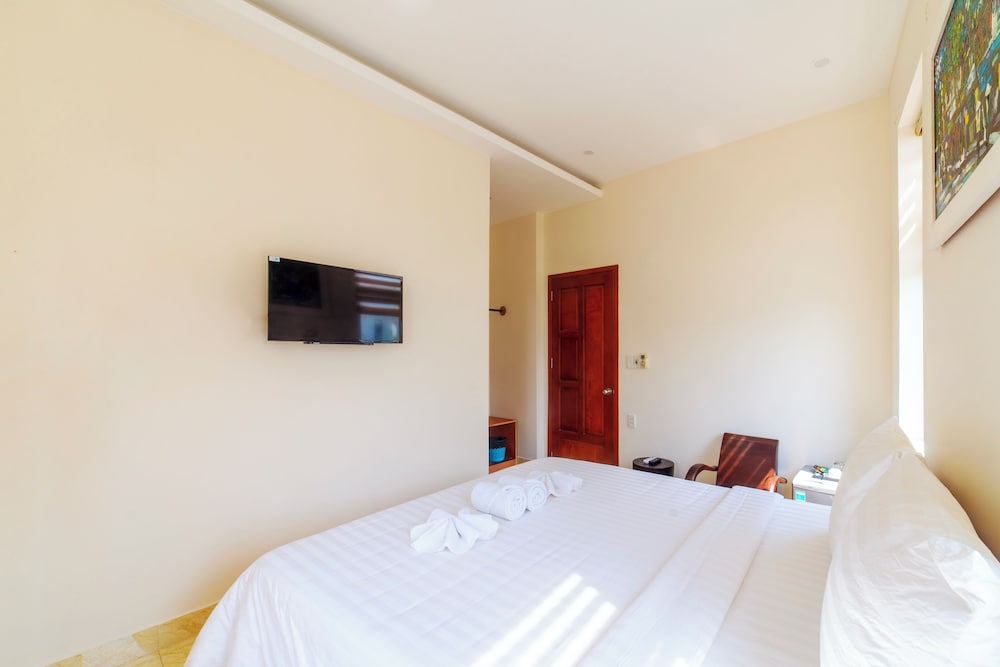 City, King Bed