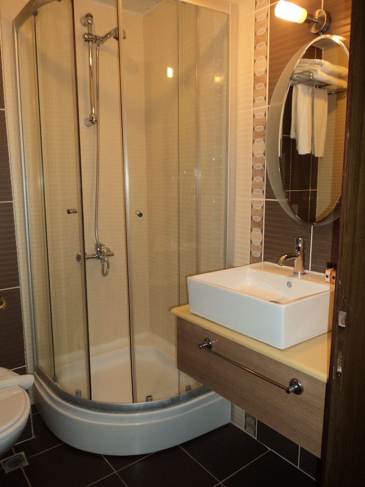 NOVIS HOTEL CLEOPATRA 16/75