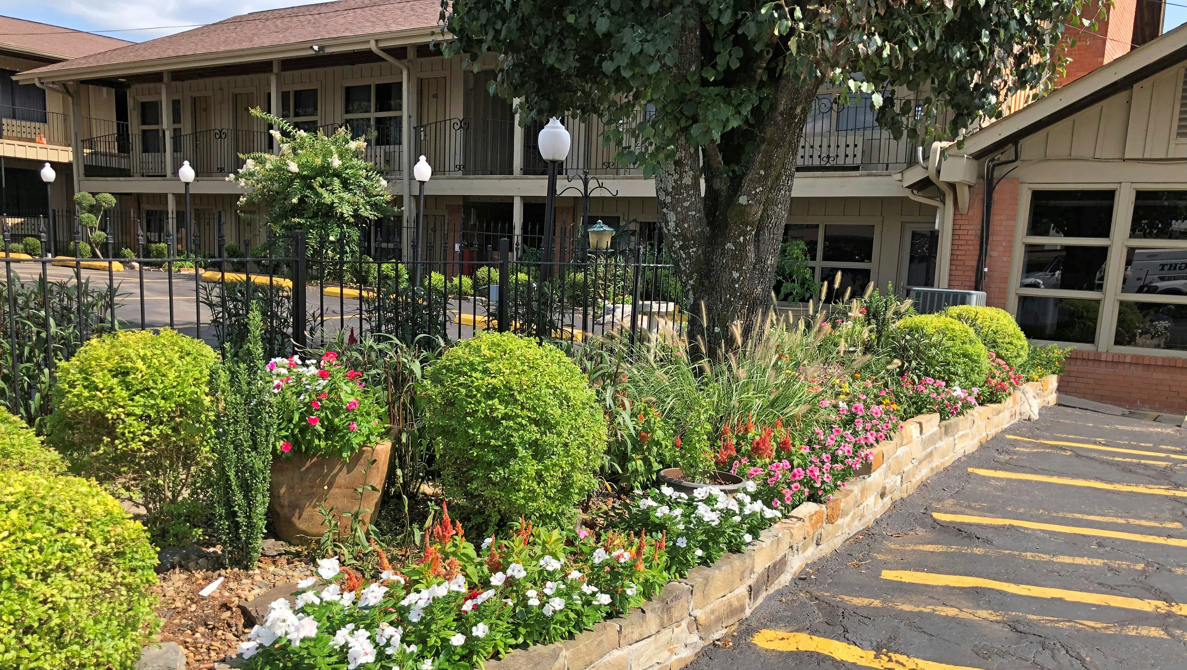 Charles Wesley Motor Lodge 47/51
