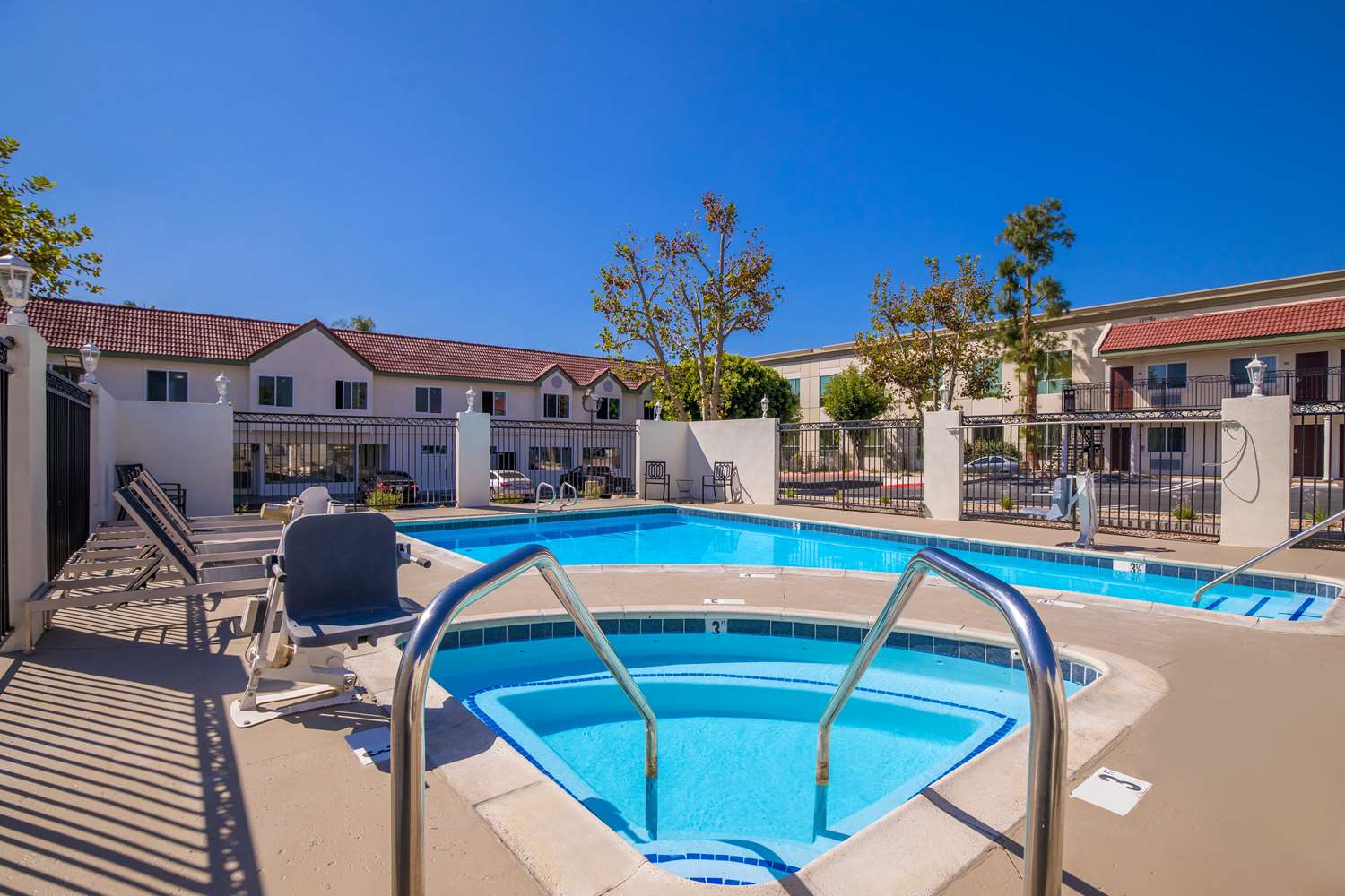 SureStay Plus Hotel By Best Western Upland Ontario North 16/16