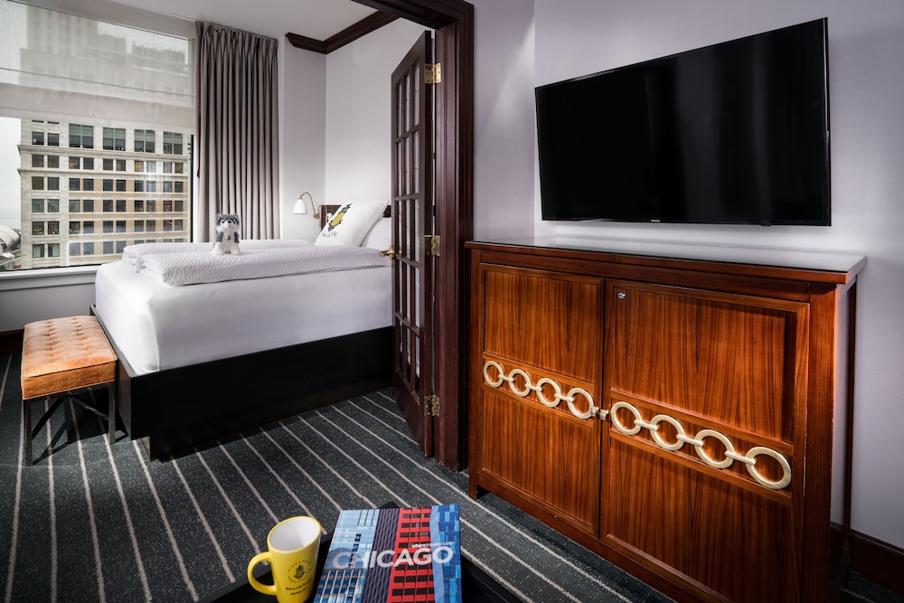 Staypineapple An Iconic Hotel The Loop Chicago 6/50