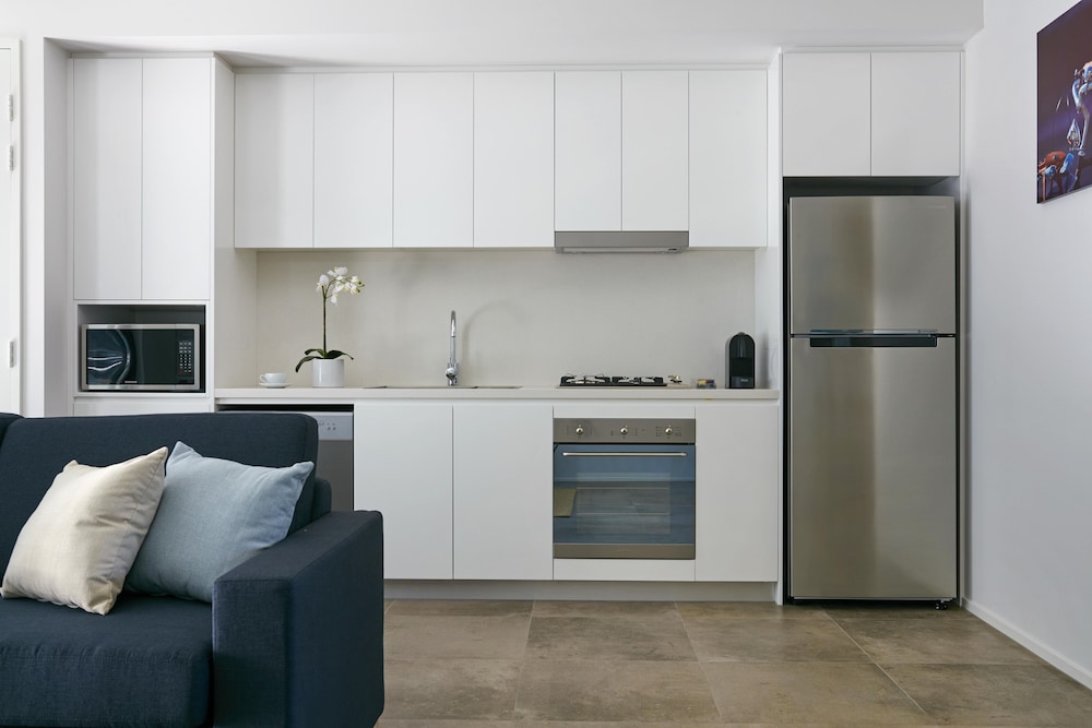 VERIU SUITES CAMPERDOWN 47/54