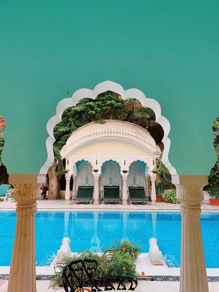 ALSISAR HAVELI 8/73