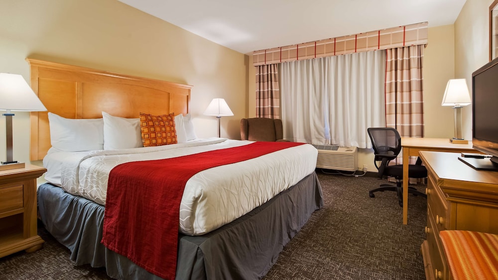 Sleep Inn & Suites near Spirit Mountain 9/49