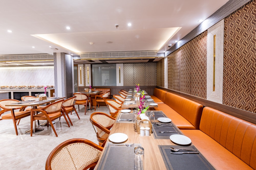 Regenta Inn Gurugram 43/50