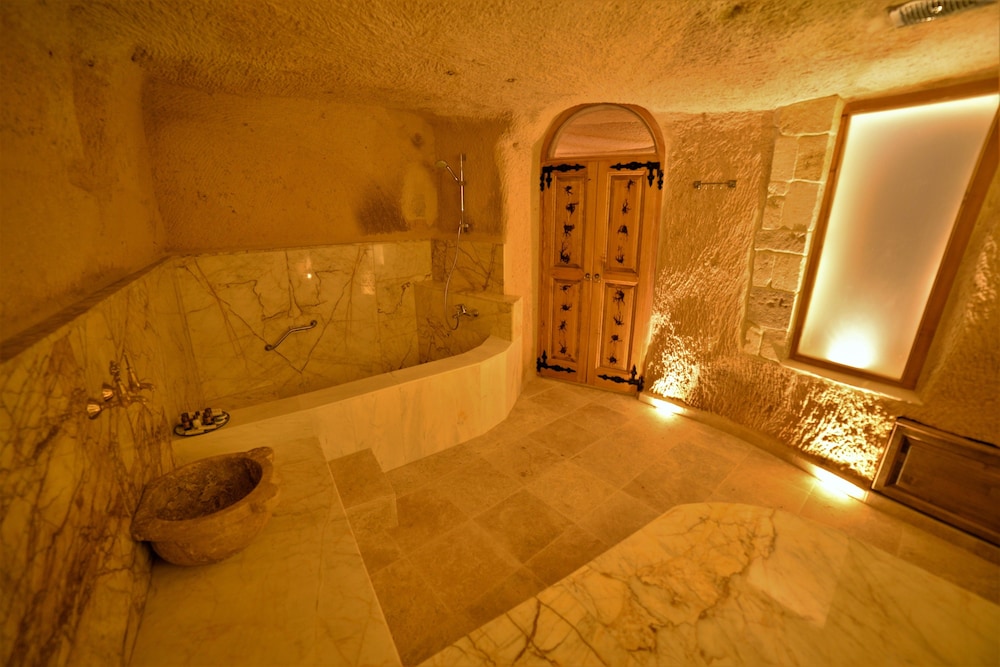 Crassus Cave Hotel 22/50