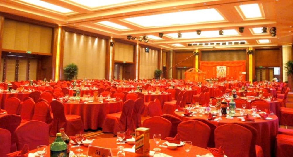 S N Hotel Dalian 24/25