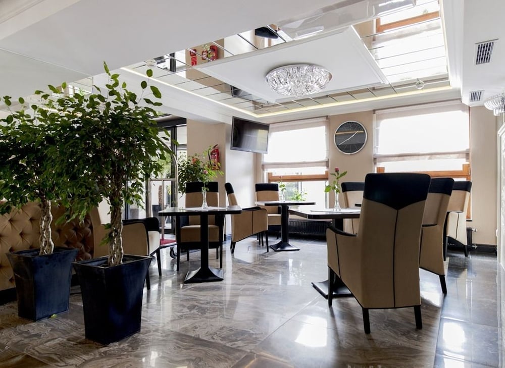 M Hotel Sosnowiec 32/43