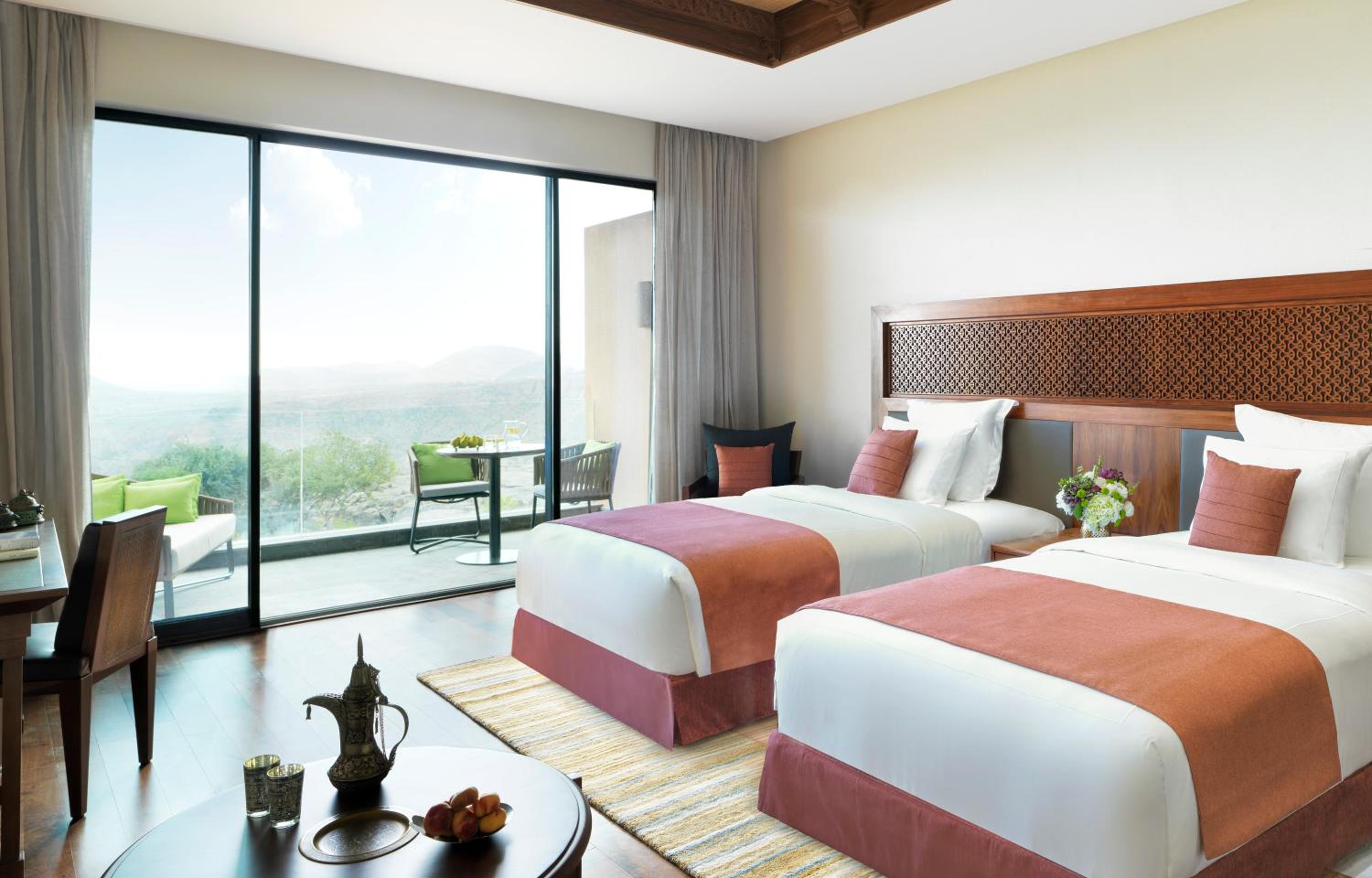 Premier, King Bed, Canyon View، Anantara Al Jabal Al Akhdar Resort 2/3