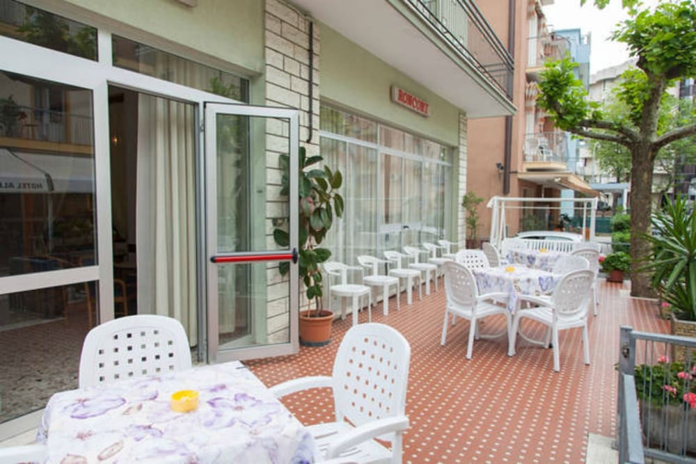 Hotel Ronconi 25/38