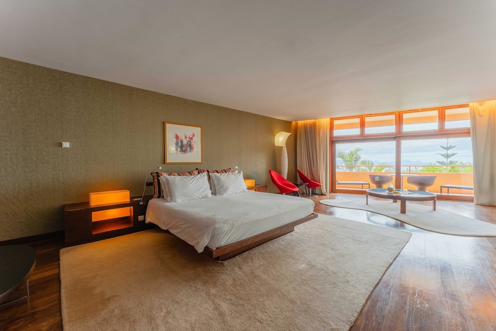 Spa, Suite, Single, King Bed