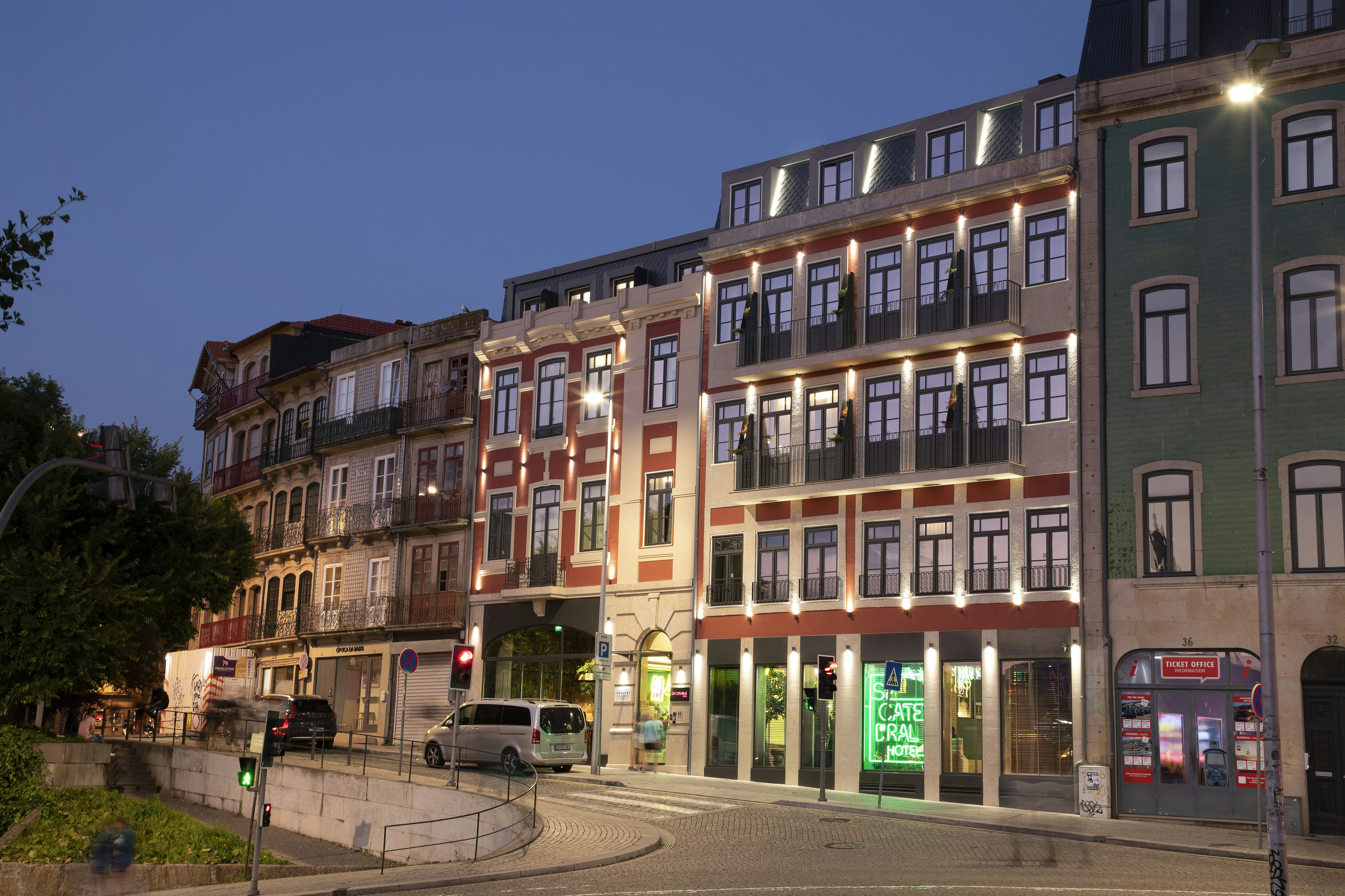 Se Catedral Hotel Porto, Tapestry Collection by Hilton، بورتو 2/35