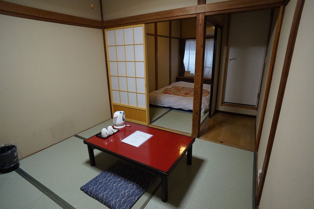 TYPE B, FUTON BED, PRIVATE BATHROOM