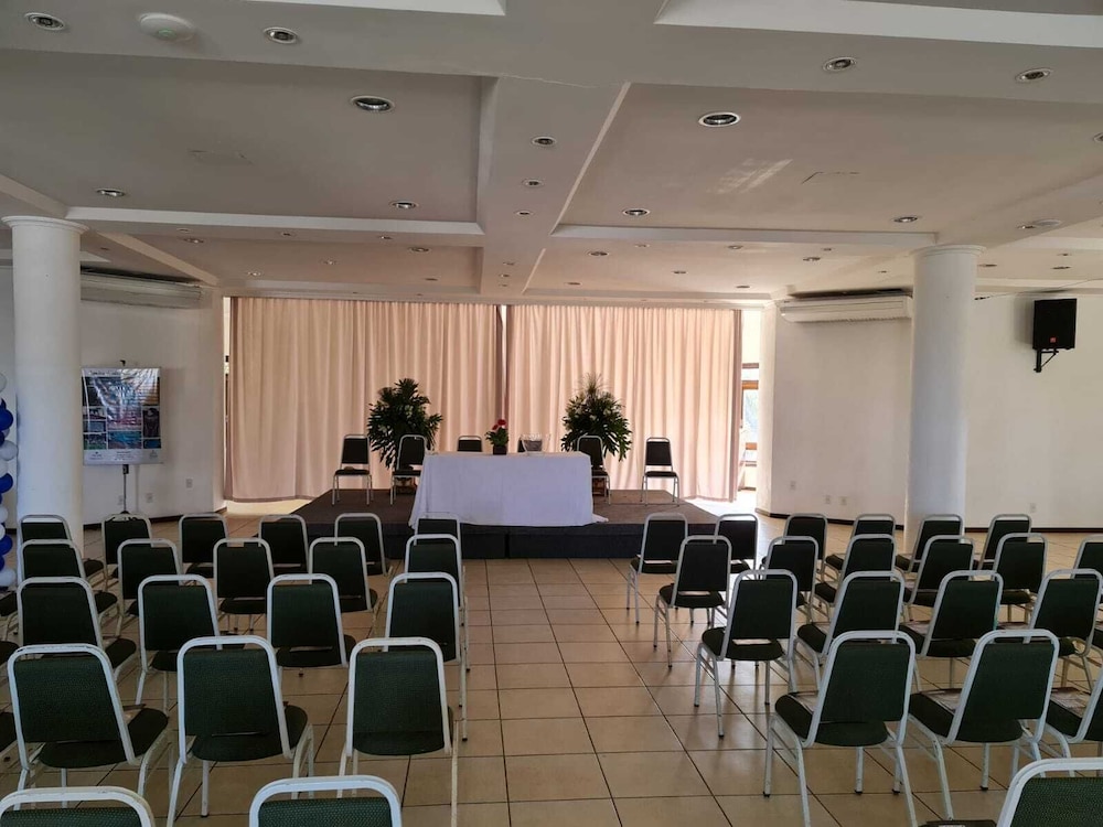 GUARITA PARK HOTEL 41/51