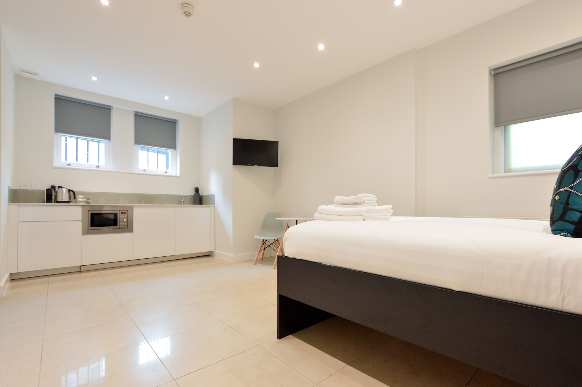 Semi Basement, Studio, Double Bed