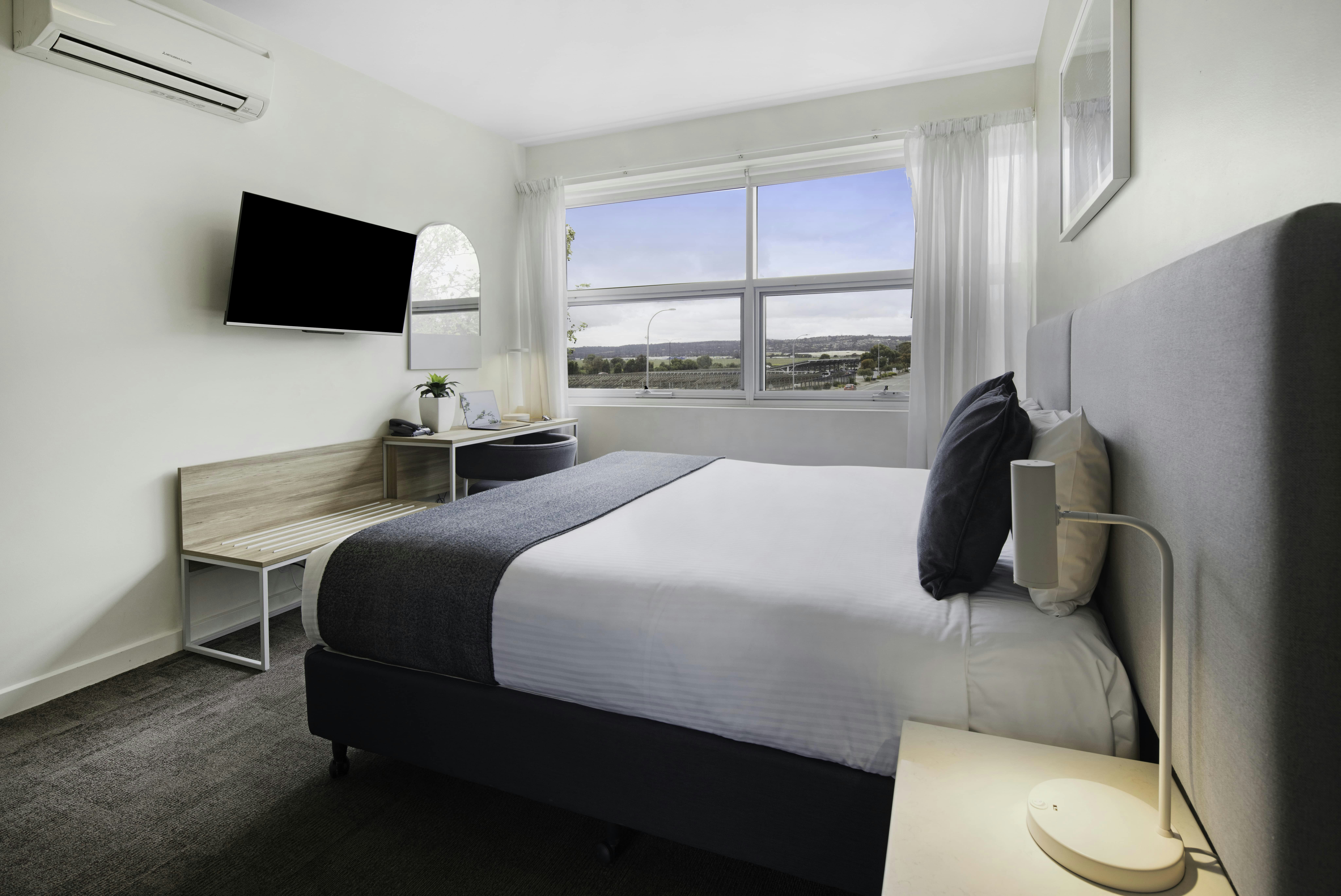 Quest Mawson Lakes 20/78
