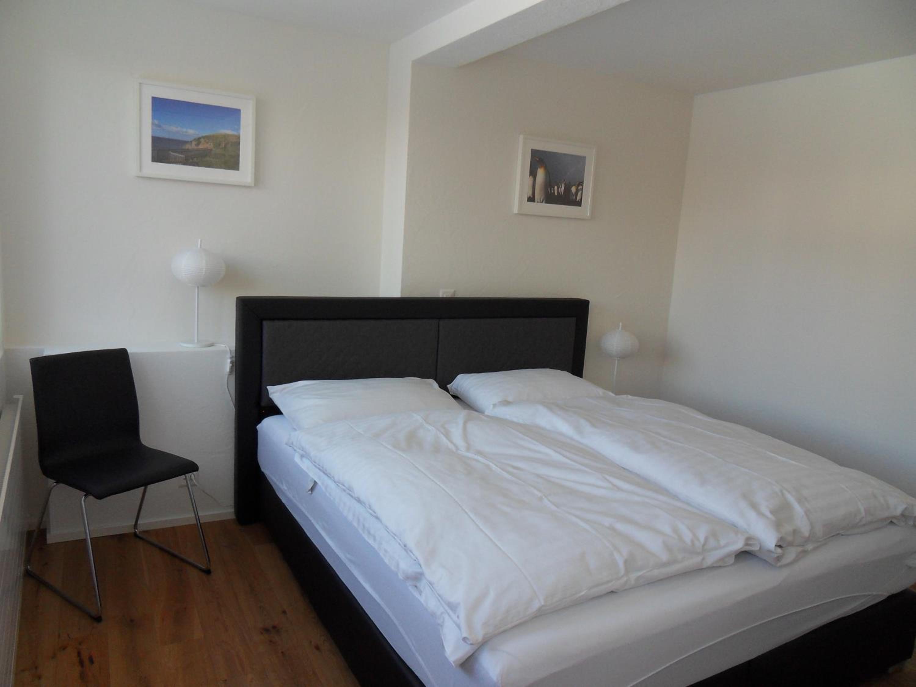 Silver, Apartment