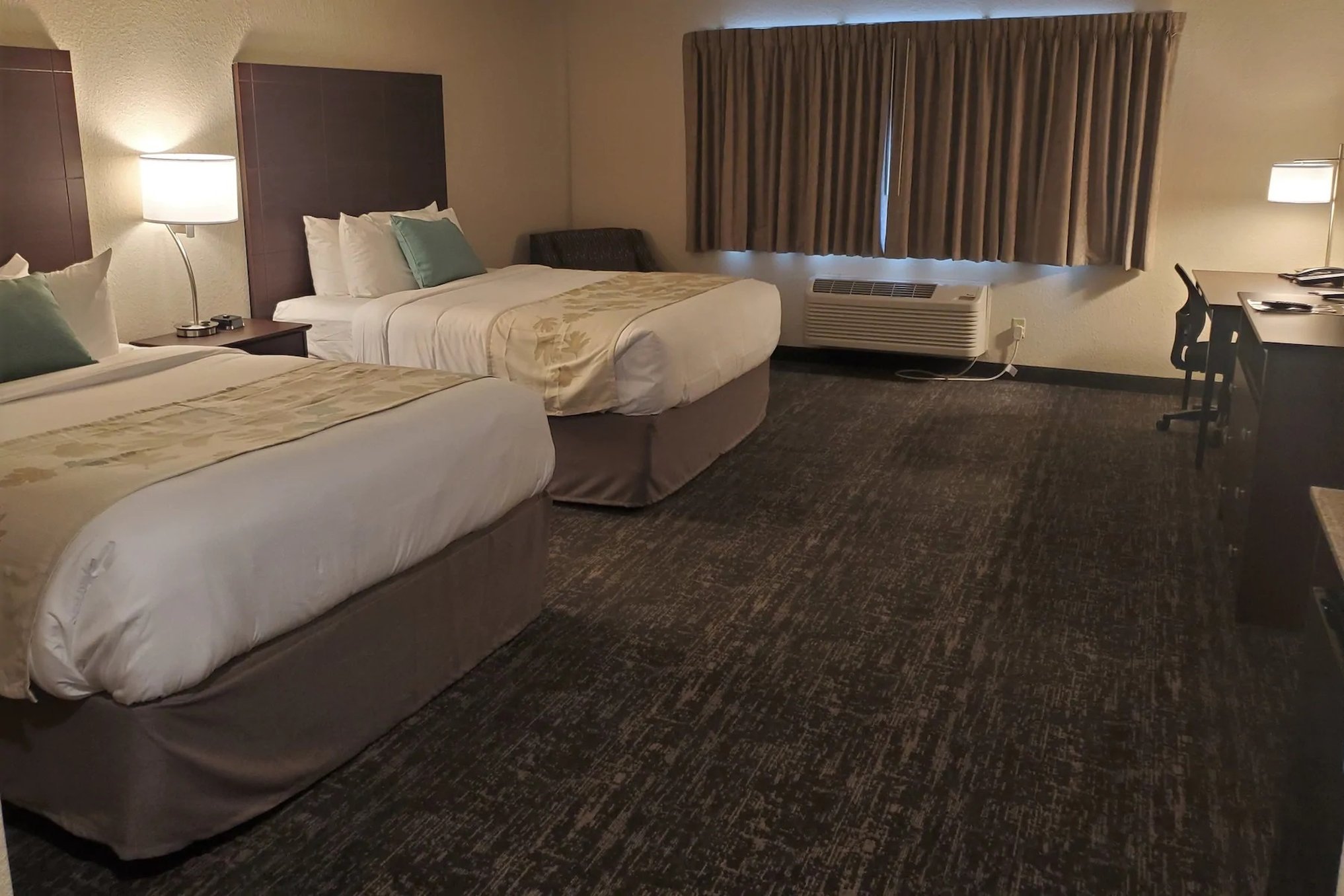 Cobblestone Suites Oshkosh 22/75