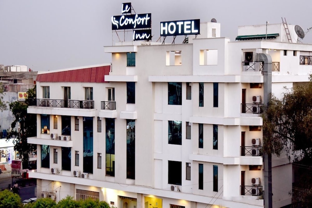 Hotel Yulia - Le Amour Inn photo4
