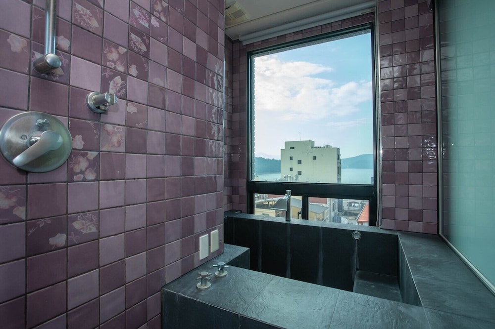 Skylight B&amp;B 61/65