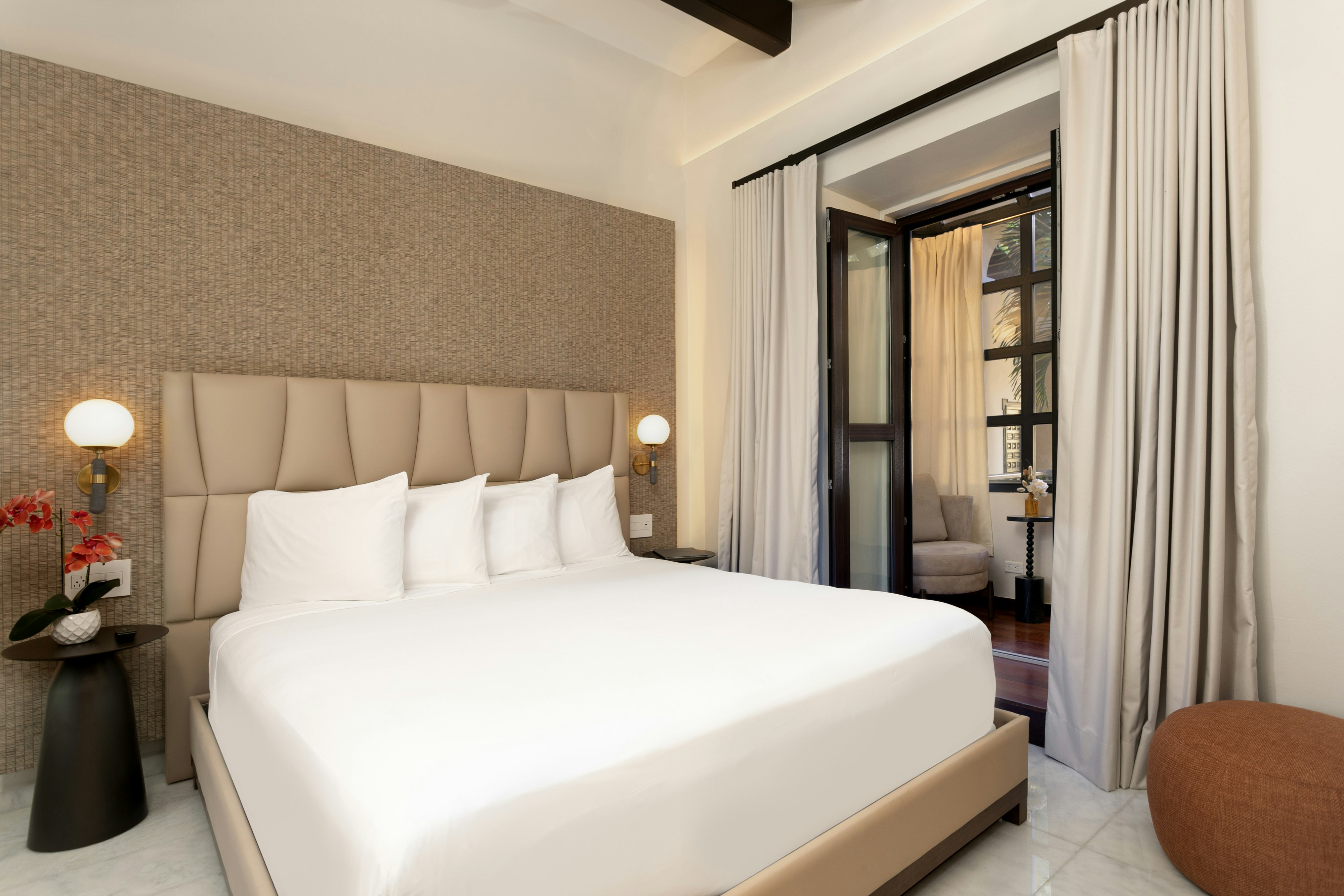 El Convento Hotel 29/75