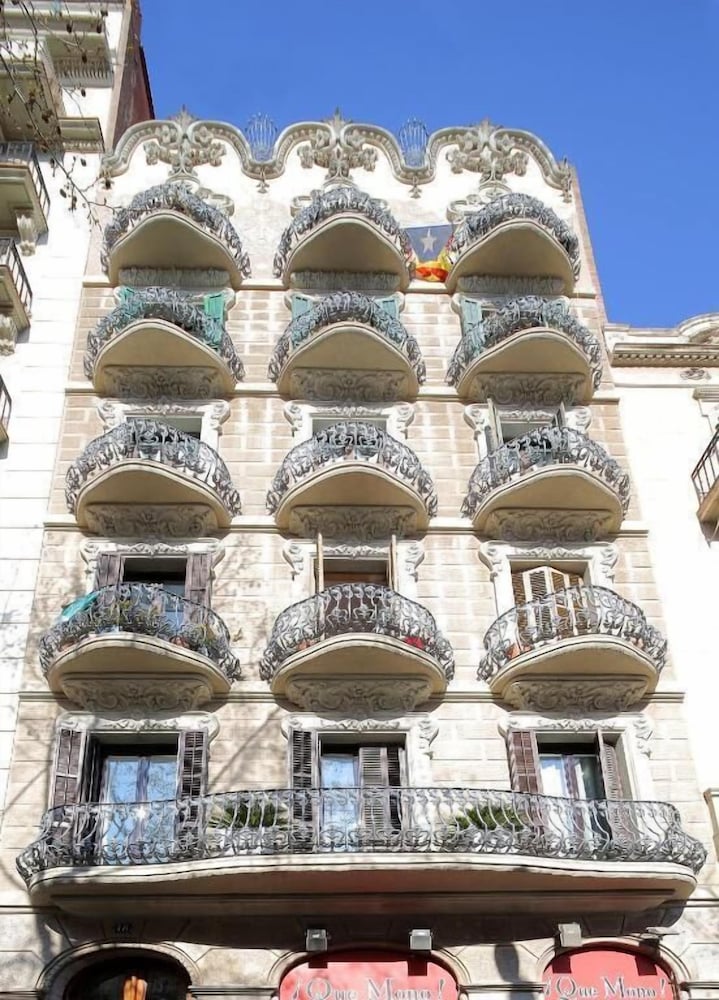 Balkonis Hostal 3/68