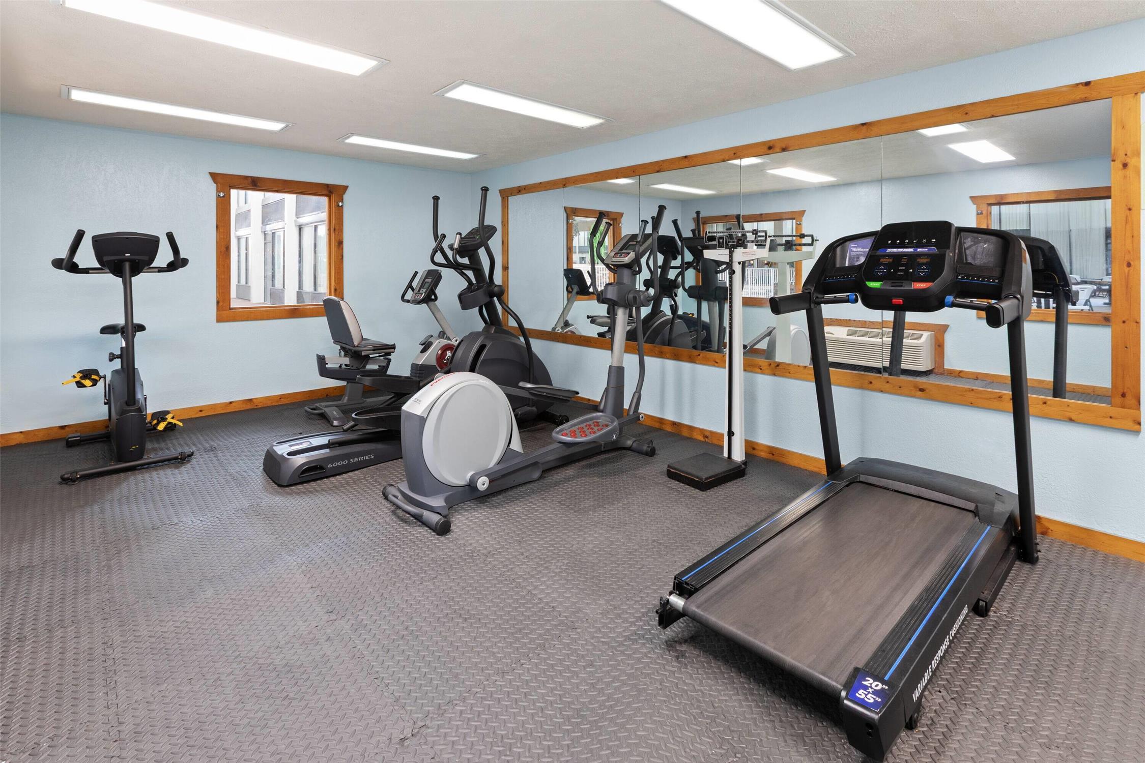 Quality Inn & Suites Grayling, MI 23/51