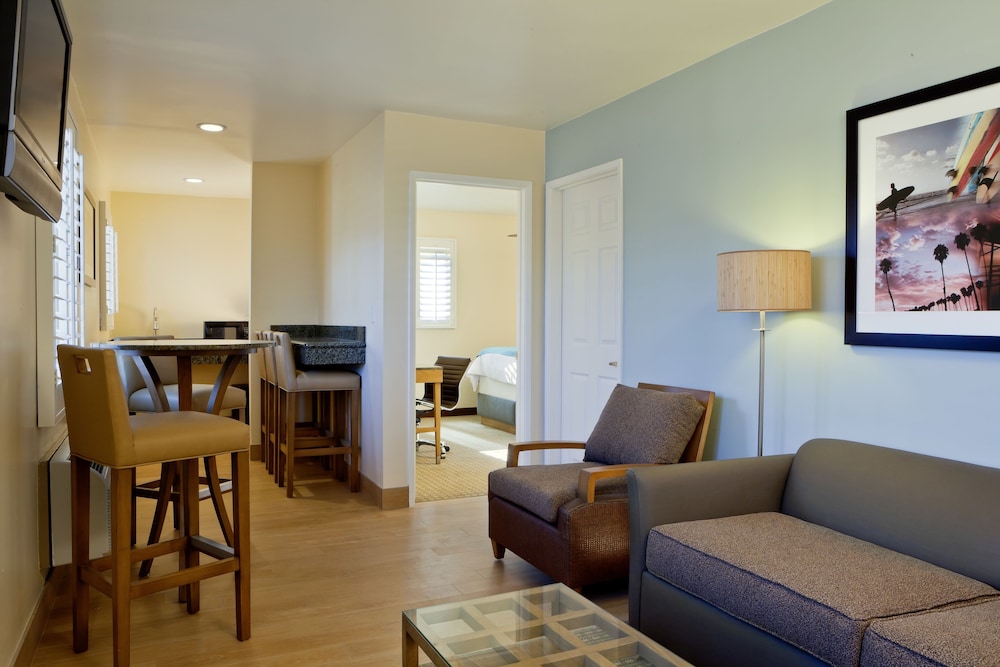 Pb Surf Beachside Inn 28/31