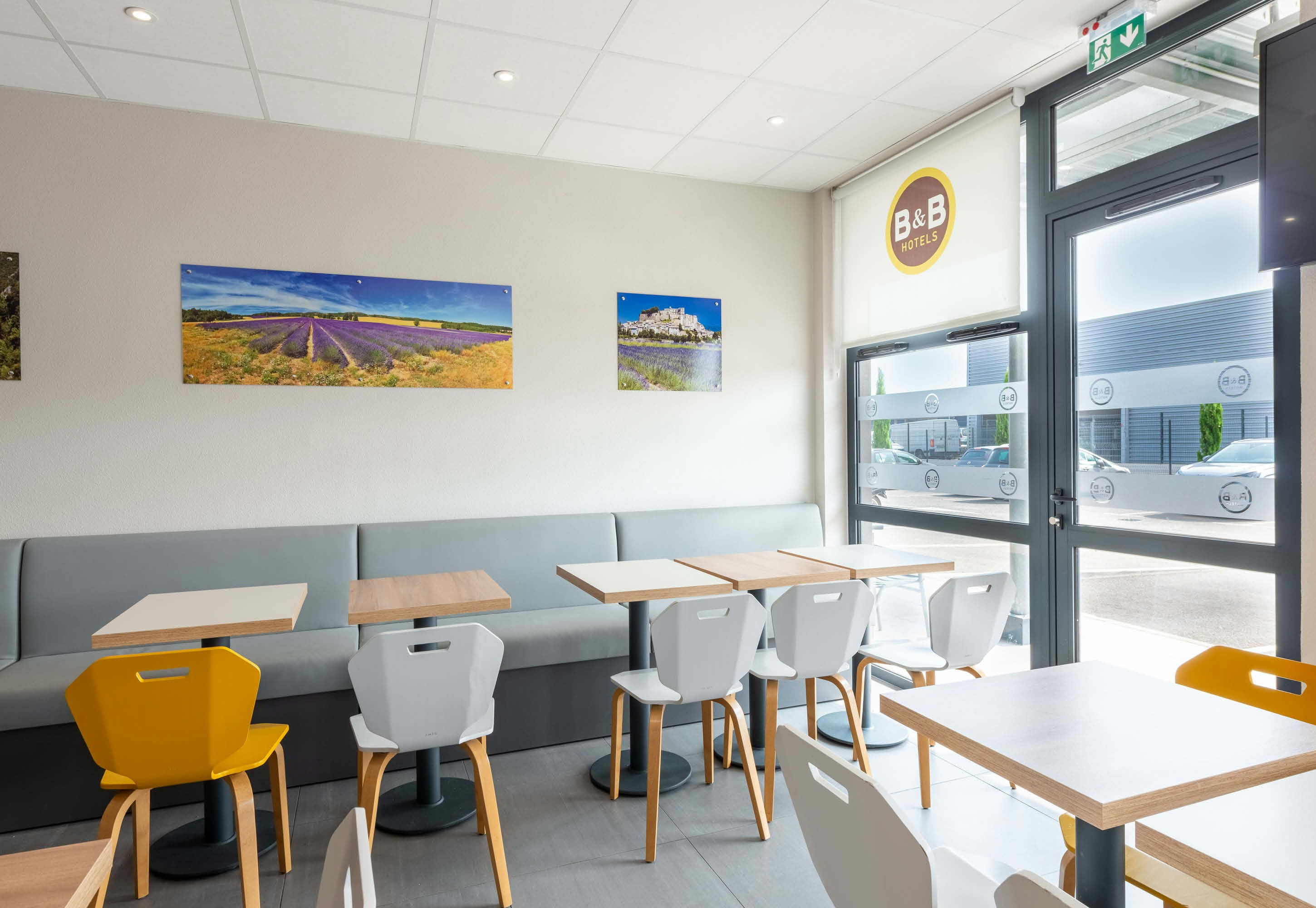 B And B Hotel Montelimar Sud 32/38