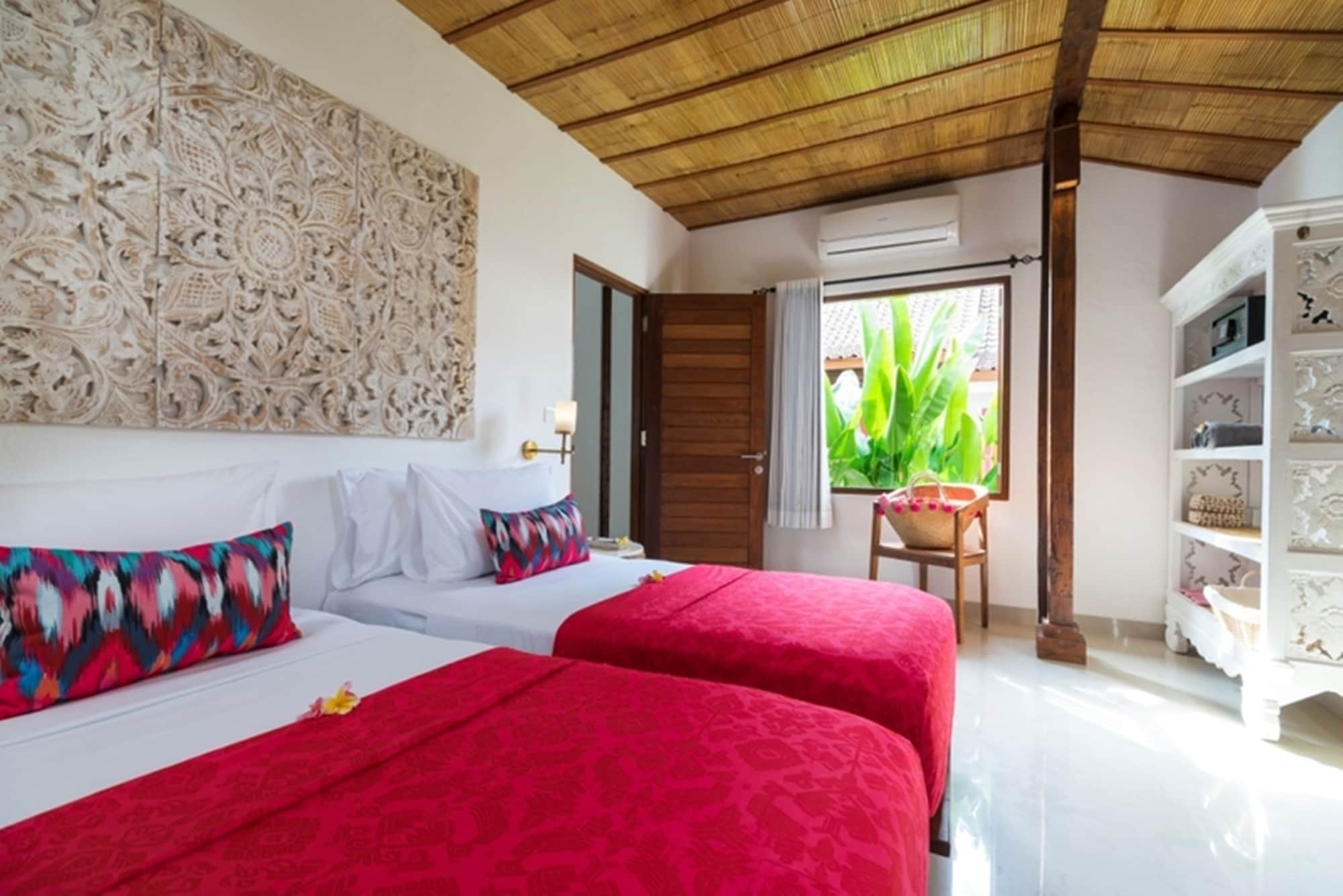 2 Bedrooms, Cool, Joglo, Villa, Adult Only