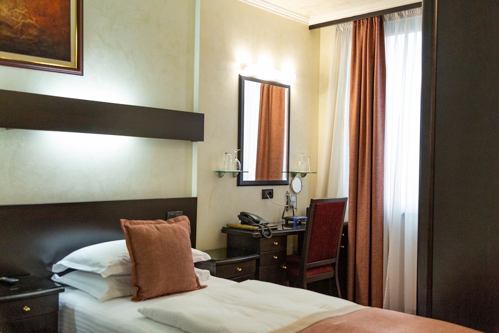 Prezident Hotel 23/75