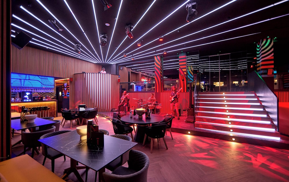 Universal Hotel Neptuno - Adults Only 65/69