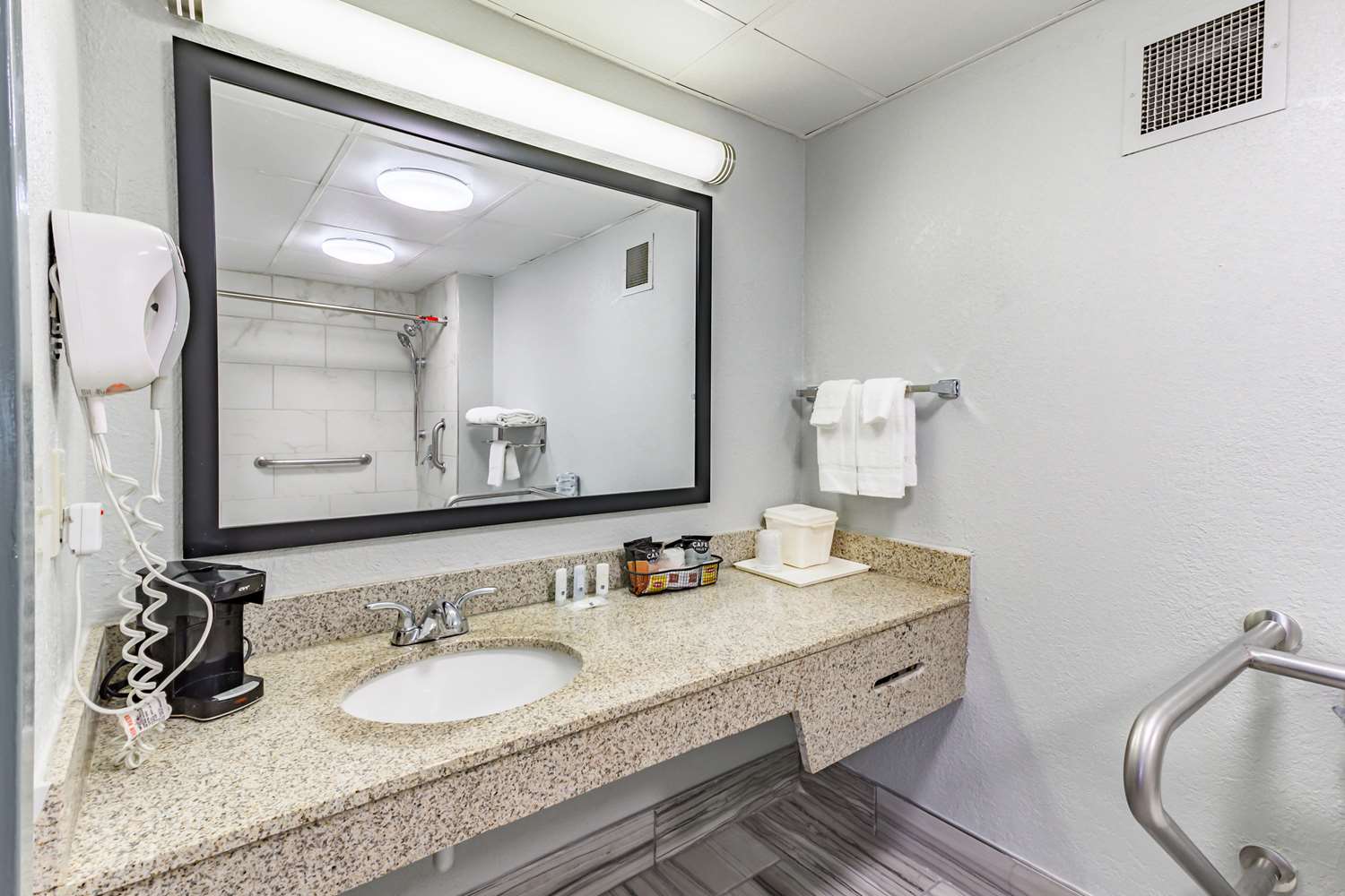 Quality Inn Goodlettsville 18/20