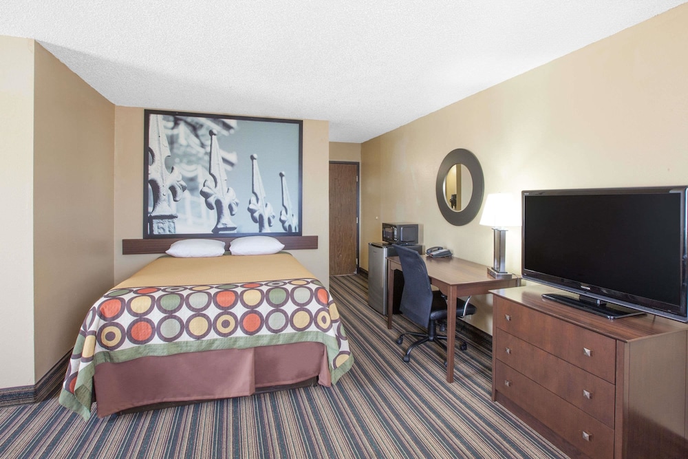 Super 8 By Wyndham Natchitoches 27/37