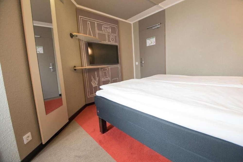 Ibis Hotel Koln Centrum 14/68