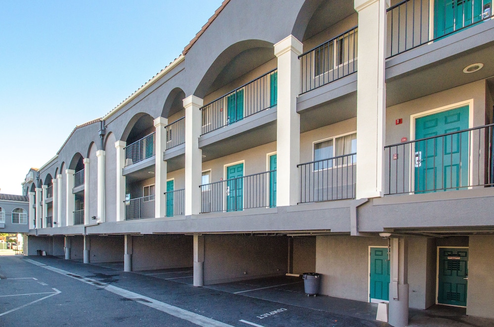 Continental Inn 46/50
