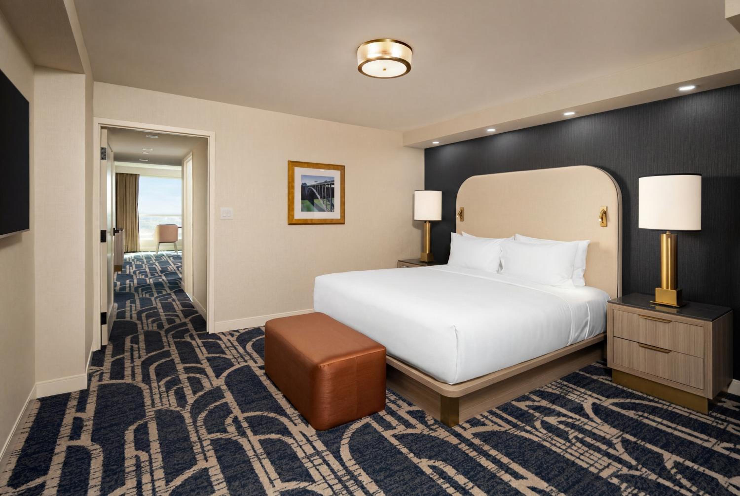 Suite, 2 King Beds, Falls View, Airport Jetted Tub, Embassy Suites By Hilton Niagara Falls Fallsview 2/3