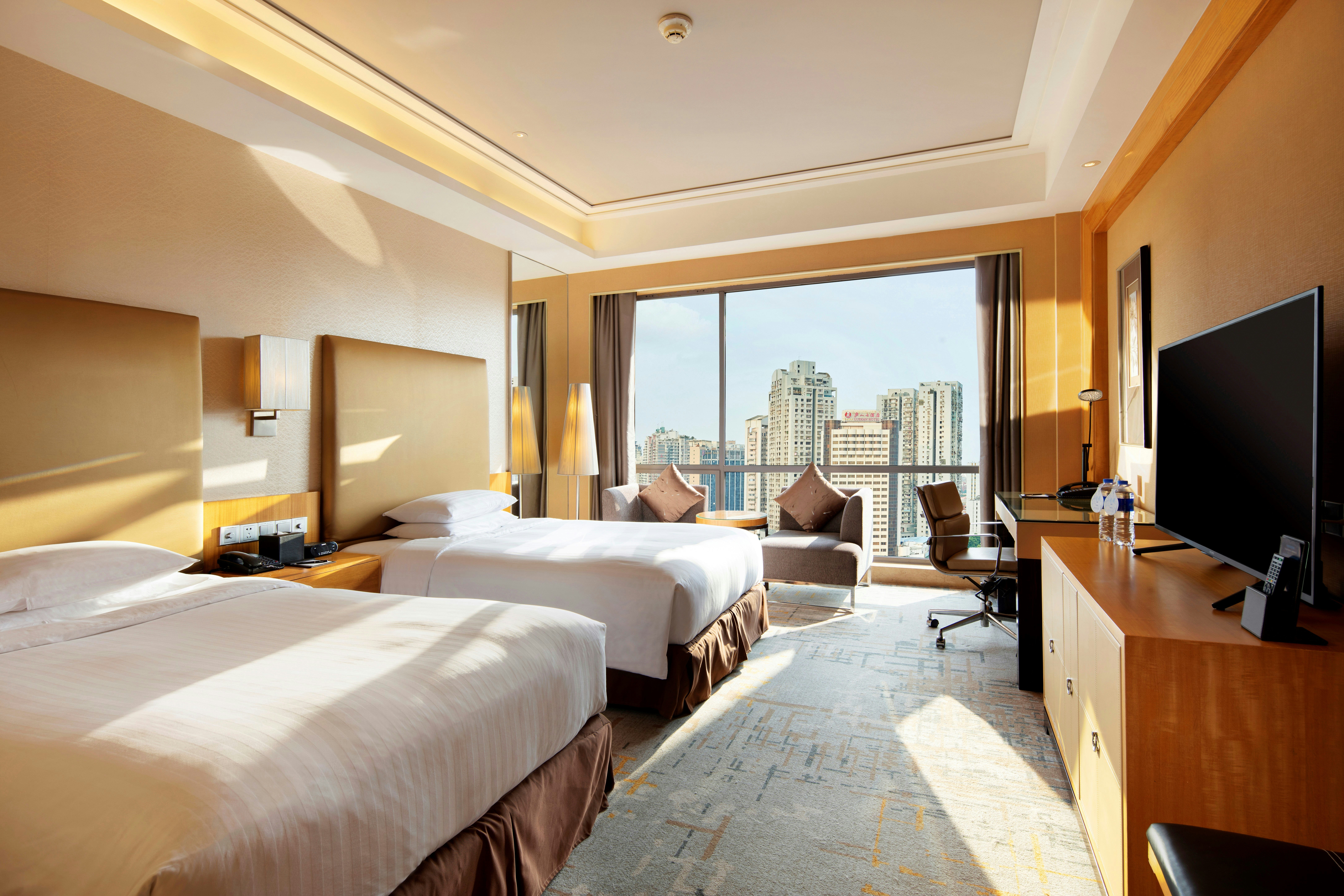 DELUXE, TWIN BEDS, CITY VIEW