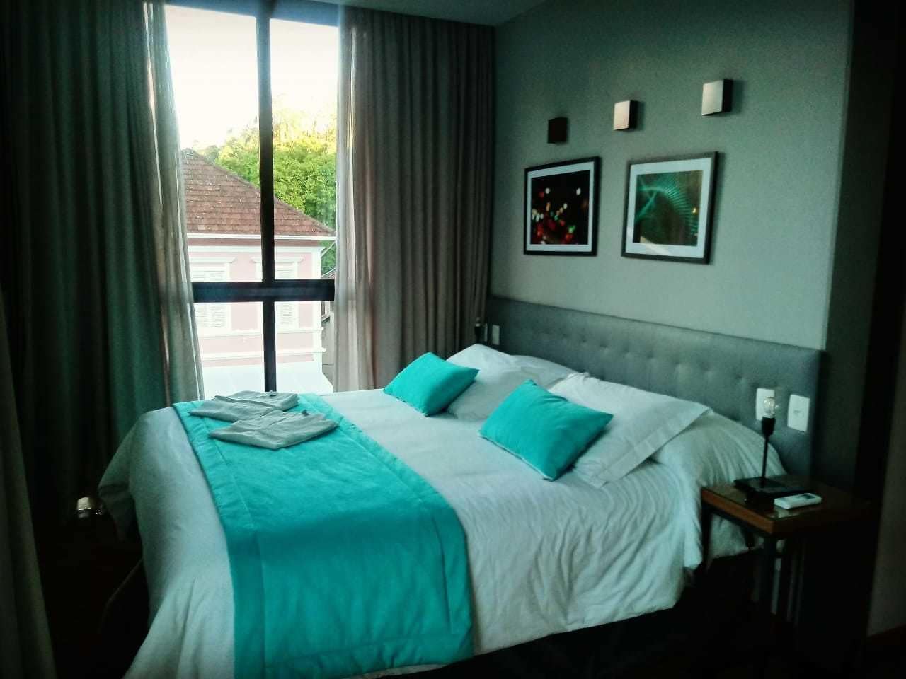 LUXURY, SUITE