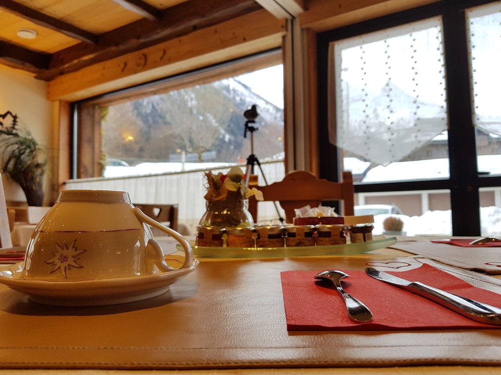 Auberge Du Manoir 37/50