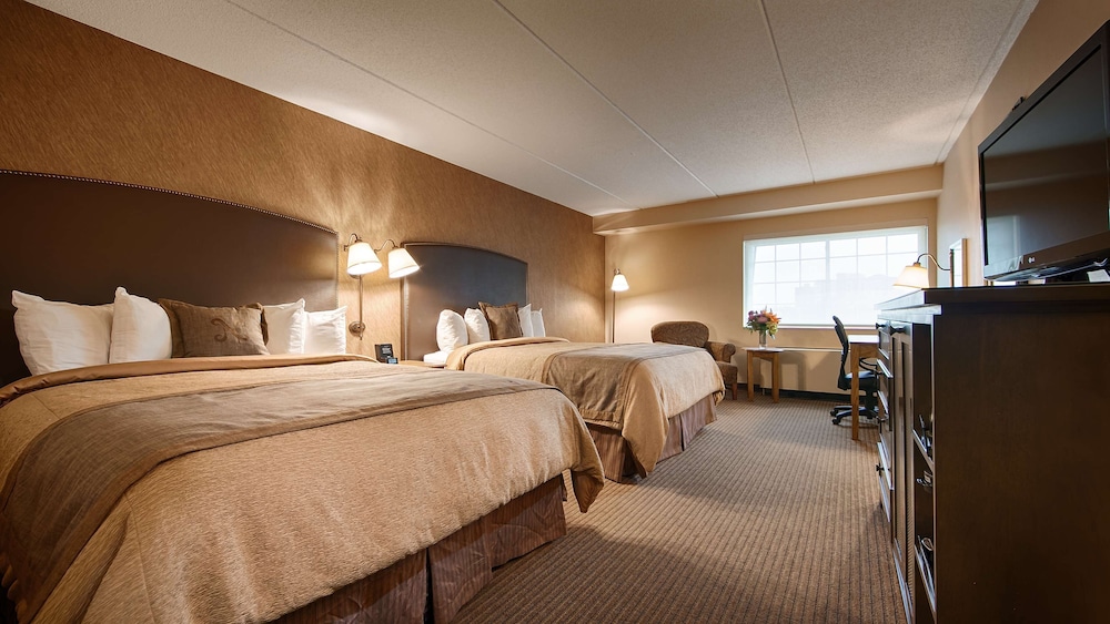 Standard, 2 Queen Beds, Pool Side, Large
