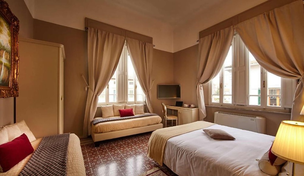VILLA TOWER INN 48/73
