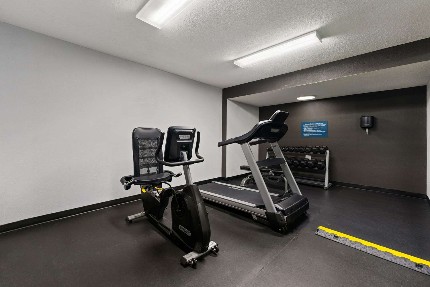 Econo Lodge Rockford Casino Area 24/37