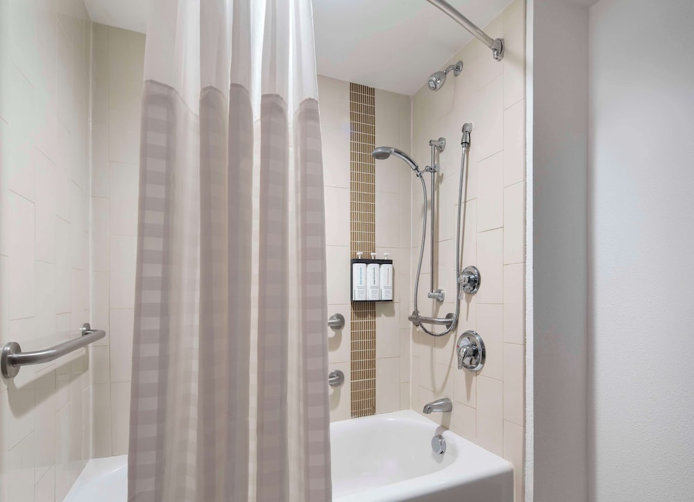 Hyatt Place Secaucus 50/50